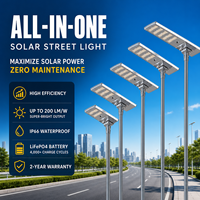 Nouveau lampadaire solaire 60W-150W IP66, système hybride extérieur, LED intégré, batterie LiFePO4 monocristalline, contrôleur MPPT haute performance