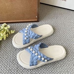 รองเท้าแตะผู้หญิงลายดอกไม้ระเบิดแฟชั่นใหม่ไม่ลื่น - Product Image 3