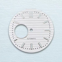 Cadran NH38 Lumineux Vert Intense pour Montre 30,5 mm, en Acier Inoxydable Creux Type Nautilus, Composant de Montre Durable et Authentique