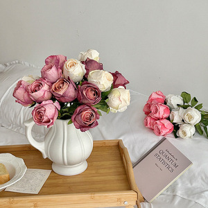 Ramo de Rosas Artificiales de Seda, Alta Simulación, Romántico y Soñador, Decoración para Bodas, Hogar y Sala de Estar - Product Image 3