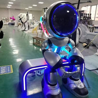 Grande sculpture d'astronaute robot en fibre de verre, statue d'art sur le thème spatial futuriste pour musée des sciences avec lumière LED