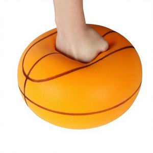 Ballon de basketball silencieux personnalisé pour entraînement en intérieur, en mousse avec fonction rebond, revêtement PU, taille 4, jouet amusant pour enfants - Product Image 3