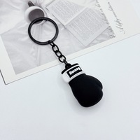 Mini porte-clés mousqueton en forme de gant de boxe de dessin animé, pendentif en caoutchouc, accessoires étanches et légers, forme 3D pour la boxe et les arts martiaux