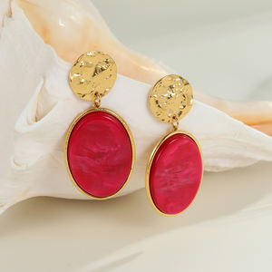 أقراط متدلية من الفولاذ المقاوم للصدأ والأكريليك من KITI، ملونة وغير قابلة للصدأ، خفيفة الوزن وعصرية بنقشة جلد الفهد - Product Image 4