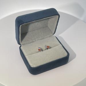 Pendientes de Botón Clásicos y Sencillos para Mujer, de Tianyu Gems, Chapados en Oro, con Circonita Cúbica en Corte Esmeralda, Color Morado y Rojo. - Product Image 6