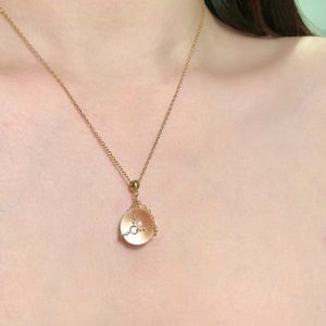 Collar con Colgante de Plata de Ley S925, Diseño Retro de Lujo, Gota de Agua con Diamante Rosa, Versátil para el Uso Diario y la Moda - Product Image 3