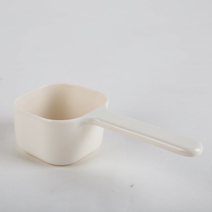 Cuillère à nourriture pour animaux de compagnie en plastique, légère, de forme carrée, à motif uni, pour la nourriture sèche des chats et des chiens, pour la nourriture et le stockage en cuisine, design simple - Product Image 5