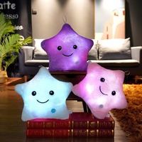 Coussin étoile lumineux LED créatif pour la Saint-Valentin, rembourrage en coton PP, jouet en peluche pour lit de bébé, cadeaux romantiques
