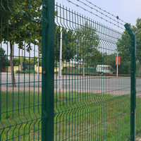 Valla Curva 3D Soldada a Medida OEM de Fábrica, Panel de Malla Galvanizada de Alta Resistencia para Protección Perimetral de Villas y Sitios Agrícolas