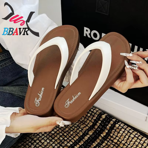 Chanclas de Mujer con Suela de Goma a Bajo Precio, Chanclas de Verano con Suela Suave, Sandalias de Moda para Exteriores, Chanclas de Verano para Mujer - Product Image 1