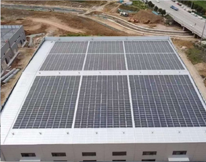 Mái năng lượng mặt trời không thấm nước bipv gắn hệ thống kẽm-nhôm-magiê tráng thép 25yrs + Tuổi thọ cho thương mại công nghiệp - Product Image 6