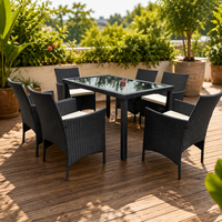 Ensemble de meubles de jardin en rotin moderne et confortable, table et chaises à structure métallique, résistant à l'eau et aux UV, durable, pour cour