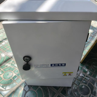 Boîtier de commande électrique de télécommunication UL508A monté sur poteau, OEM personnalisé, IP55 IP65, armoire, boîte métallique CCTV