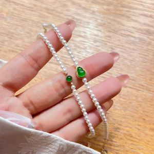 กำไลหยกสีเขียวมรกตทรงน้ำเต้า/ไข่ ยี่ห้อซินฟลาย สำหรับเป็นของขวัญในงานปาร์ตี้และงานแต่งงาน - Product Image 3