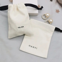 Logo personnalisé mini petite toile coton boucle d'oreille collier bijoux paquet pochette sac à cordon
