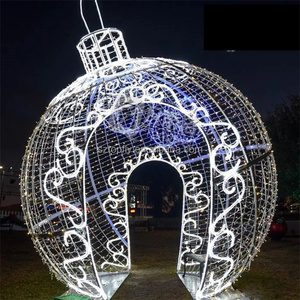 Thương Mại Ngoài Trời Giáng Sinh Trang Trí Đường Phố 3D <span class=keywords><strong>Illuminated</strong></span> Giant <span class=keywords><strong>Ball</strong></span> Arch <span class=keywords><strong>LED</strong></span> Giáng Sinh Bóng Motif Ánh Sáng - Product Image 2