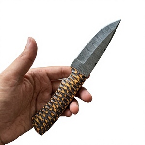 Cuchillo de acampada de hoja fija con punta de caída, de acero de Damasco, para caza, supervivencia, herramienta de bricolaje para exteriores, hoja recta de 20 cm, mango de madera Pakka azul - Product Image 1