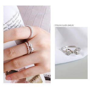 Bague Rosette Noeud Noeud Ajustable en Argent Sterling 925 avec Pierres de Zircon Cubique pour les Fêtes - Product Image 5