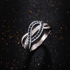 Anillo de dedo índice con líneas geométricas entrelazadas para mujer, joyería de moda estilo Hip Hop - Product Image 3