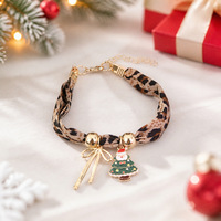 Nouveau design Bracelet tressé en ruban imprimé léopard avec pendentif breloque de Noël Père Noël, étoile, nœud et motif émail goutte d'huile en alliage