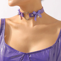 Collier en cuir avec nœud pour femmes Collier d'amour tendance Nouveau Design Collier ras du cou en cuir avec nœud cloche Personnalité Collier ras du cou