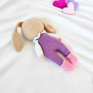 Poupée lapin au crochet personnalisée faite à la <span class=keywords><strong>main</strong></span> <span class=keywords><strong>en</strong></span> crochet doux animal Amigurumi jouet belle poupée lapin endormi tricotée pour cadeau de douche de bébé - Product Image 2