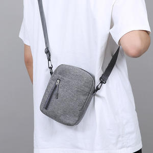 Nouveau sac bandoulière pour homme en nylon léger et tendance, sacoche pour téléphone pour le quotidien et les voyages, été 2025, couleur unie gris, noir, violet - Product Image 5
