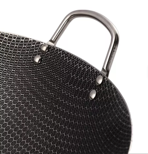 38cm Paslanmaz Çelik Çok Katmanlı Tabanlı Wok - Profesyonel ve Ev Yemekleri için Yapışmaz Petek Doku - Product Image 3