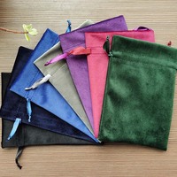 Collection de pochettes à bijoux A1 avec cordon de serrage, en rose, noir, bleu marine, gris, violet, rose et vert, fermeture à double cordon