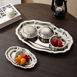 Assiette de luxe ovale en acier inoxydable poli de qualité alimentaire, motif floral, pour le thé de l'après-midi, les gâteaux, les desserts, les fêtes et les dîners - Product Image 2