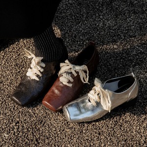 Zapatos de mujer, zapatos de cuero pequeños, recién llegados, completamente de cuero por dentro y por fuera, estilo retro, punta cuadrada, lazo, tacón grueso, zapatos individuales para mujer - Product Image 1