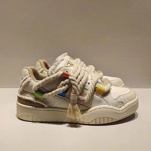 Zapatos Deportivos JiuZhou de Alta Calidad con Parte Superior de EVA, Amortiguación, Antiolor, Suela Gruesa, Modernos, para Parejas - Product Image 1