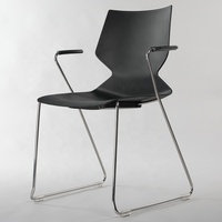 Ensemble de table et de chaises de restaurant commercial moderne en acier inoxydable et en bois avec un design durable et respectueux de l'environnement