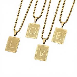 Collana con Ciondolo Iniziale in Acciaio Inox Placcato Oro 18K, Catena da 20 Pollici, Gioiello Hip Hop da Uomo - Product Image 2