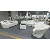 Ensemble de canapés de salon 1+1+3+3 places en polaire, style moderne et confortable 2026, avec fauteuil pivotant à 360°, table basse et haut-parleur Bluetooth