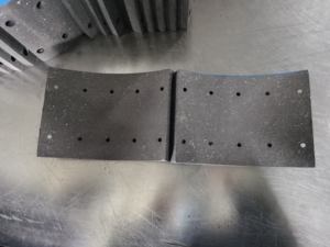 ブレーキライニング19150 19151 10穴自動車ブレーキ部品半金属ドラムブレーキ靴用トラック用 - Product Image 4