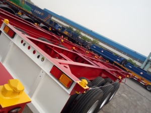 Semirremolque Esqueleto CIMC de 40 pies, Tres Ejes, RHINOX, 13T, 40000 kg de Carga Útil, Tren de Aterrizaje JOST para Certificación <span class=keywords><strong>ADR</strong></span> Estándar Australiano - Product Image 3