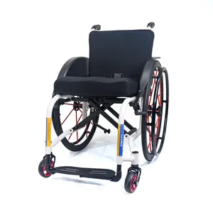 Yetişkinler için 8kg hafif ağırlık spor manuel tekerlekli sandalye katlanabilir