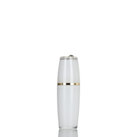 Vente en gros de bouteilles de lotion acrylique blanches rondes à capuchon unique avec pompe dorée pour emballage cosmétique