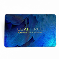 Carte de visite personnalisée de taille cr80 avec carte de visite en PVC gaufré par estampage au laser