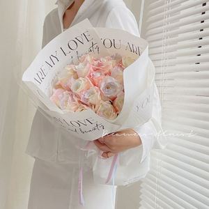 20 pièces/lot Papier d'emballage pour bouquet en papier kraft imperméable imprimé avec des lettres d'amour de couleur unie, pour les fournitures de fleuristes - Product Image 5