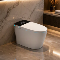 Toilette intelligente de luxe Chauffage automatique intelligent à fermeture en douceur du siège Drainage par siphon en S Forme de cuvette allongée en une pièce