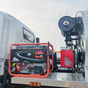 Camion pulvérisateur d'asphalte et de bitume Sinotruk HOWO pour la construction - Product Image 6
