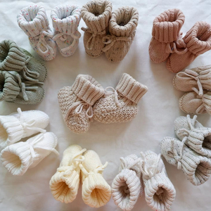 Пользовательские низкие moq трикотажные носки для новорожденных из органического хлопка трикотажные пинетки - Product Image 1