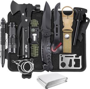 Kit, articoli essenziali da campeggio 14 in 1 gadget fantastici per il campeggio che escursionano avventure nella natura selvaggia - Product Image 1