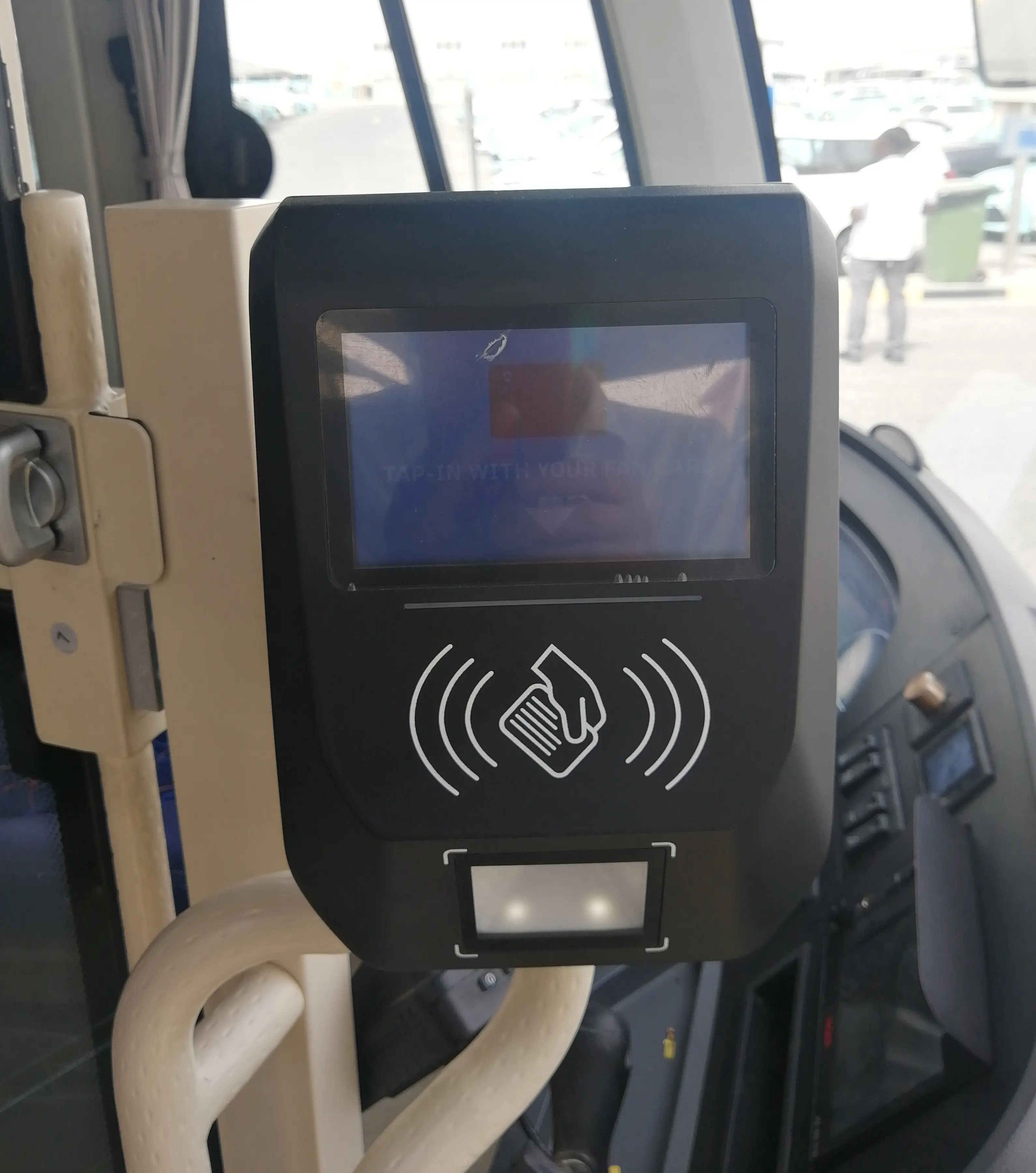 Rfid 독자와 가진 QR 부호 스캐너 버스 표 지불 기계를 가진 자동화된 카드 판독기 금전 등록기