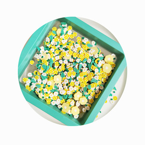 Yiwu Market Products Hermosa flor Rodajas de polímero Linda miniatura Día de San Valentín Regalo Cuentas de arcilla - Product Image 3