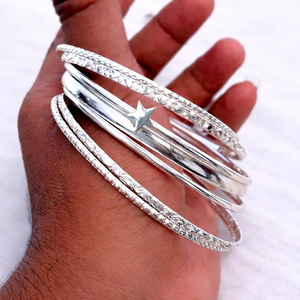 Ensemble de bracelets en argent sterling 925 avec breloque étoile, bracelets texturés empilables, bijoux en argent minimalistes faits à la main, élégants et superposés - Product Image 4