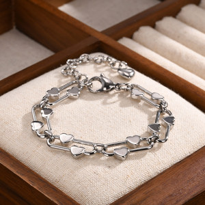 Nueva Pulsera de Acero Inoxidable Chapada en Oro PVD de 18K con Doble Capa de Eslabones en Forma de Corazón para Mujer |   Resistente al agua, hipoalergénico y sin deslustre - Product Image 4