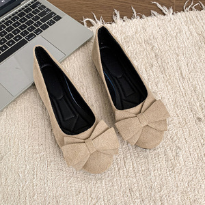 Vintage Versatile Solid Round Head Loafers Women 2025 Winter Tassel <b>Soft</b> Sole Fleece Lined Warm Slip-On Flat <b>Shoes</b> - Product Image 4